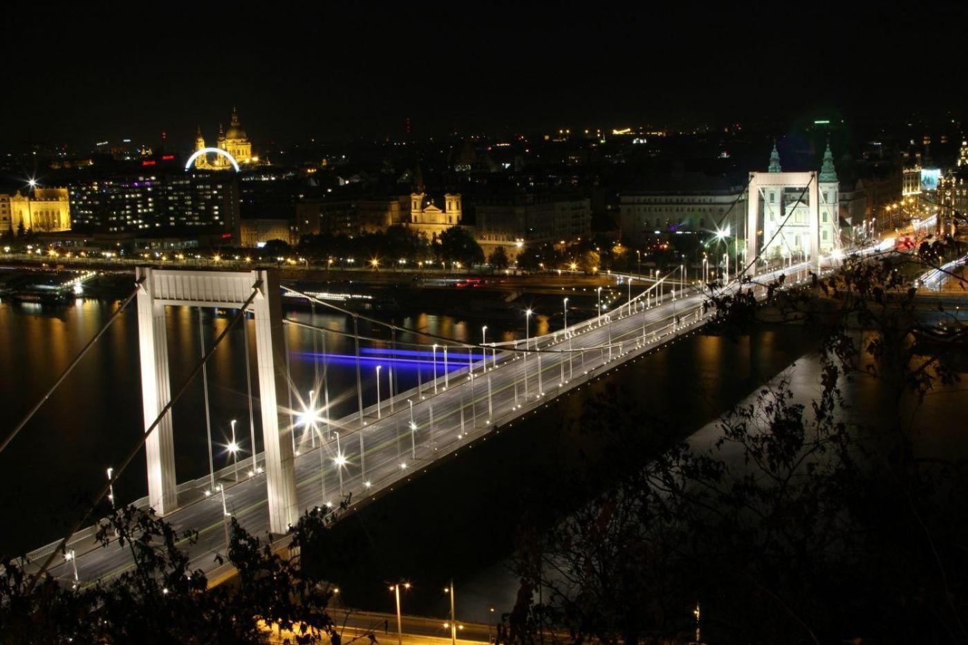 Bright Apartment In The Most Beautiful Street Of Budapest Vaci Street, Fashion Street בודפשט מראה חיצוני תמונה